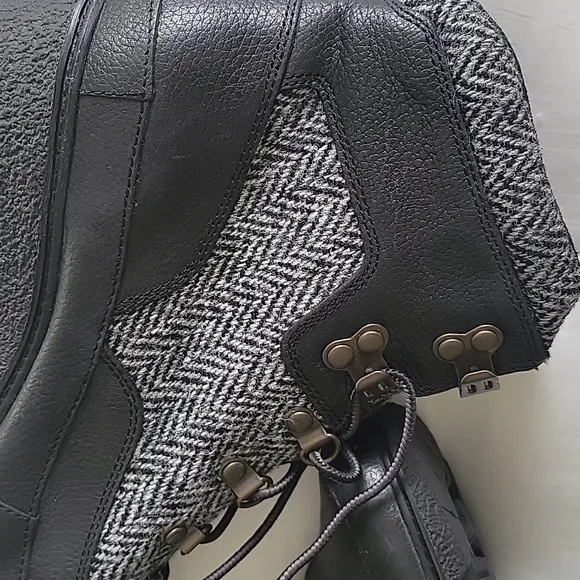 TIMBERLAND AMSTON WEDGE LACE-UP BOOTS  10 BLACK