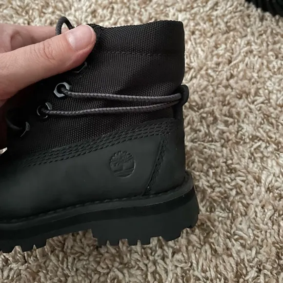 Timberland Black High Top Lace Up Boots Size 7