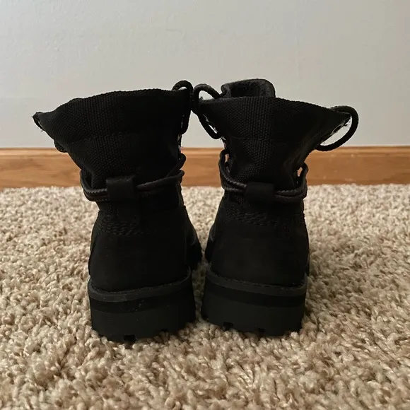 Timberland Black High Top Lace Up Boots Size 7