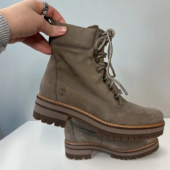 Timberland Courmayeur Valley Leather Lace Up Boots Taupe Nubuck Size 7