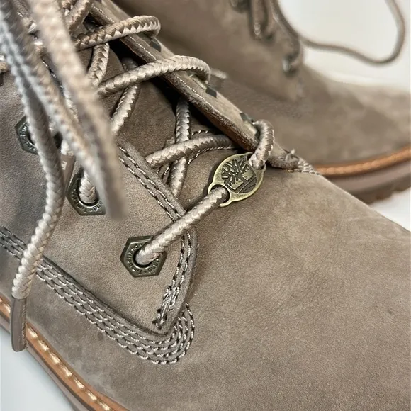 Timberland Courmayeur Valley Leather Lace Up Boots Taupe Nubuck Size 7