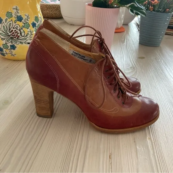 Timberland Two-Tone Leather Lace-Up Women's Shoes