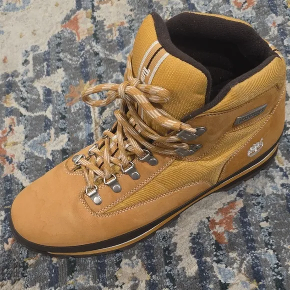 Timberland Wheat Lace-Up Boots