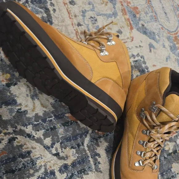 Timberland Wheat Lace-Up Boots