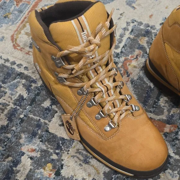 Timberland Wheat Lace-Up Boots