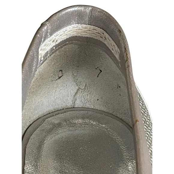 Timothy Hitsman Anchor Accented Silver Mesh Flats size 7