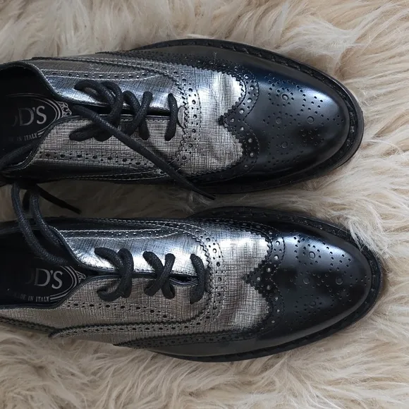 Tod’s Womens Lace-Up Oxford shoes/black leather