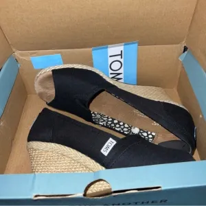 TOMS in box Michelle black wedges, peep toe size 8​