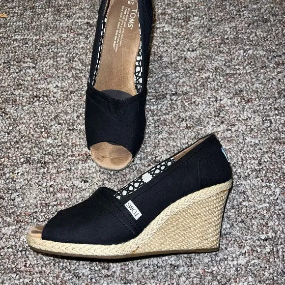 TOMS in box Michelle black wedges, peep toe size 8​