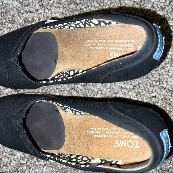 TOMS in box Michelle black wedges, peep toe size 8​