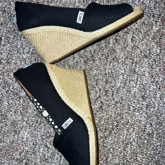 TOMS in box Michelle black wedges, peep toe size 8​