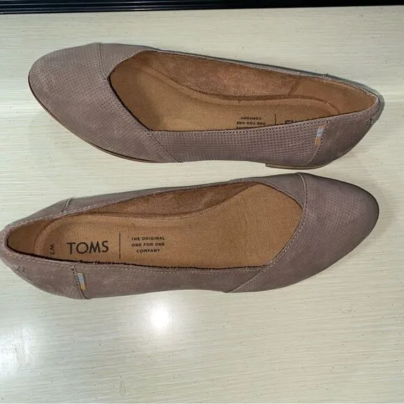 Tom’s Julie Flat Taupe Size W7