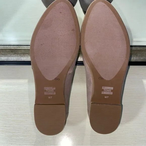 Tom’s Julie Flat Taupe Size W7