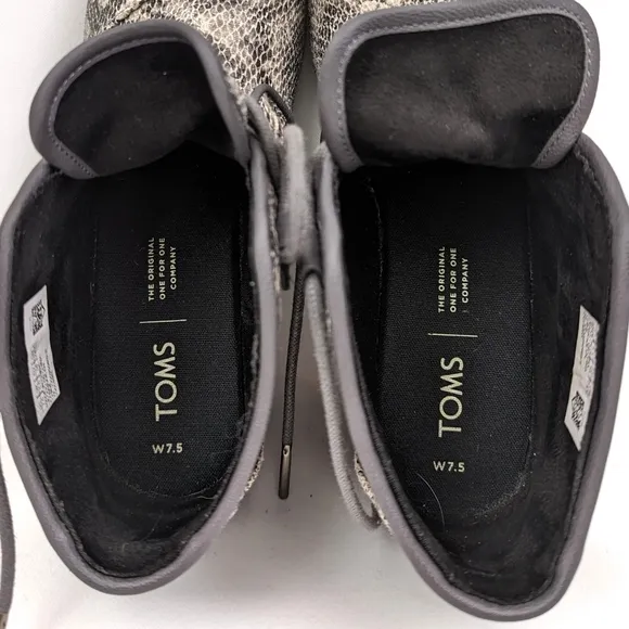 Toms Kala Lace Up Wedge Bootie Faux Snakeskin Reptile Print Gray Trendy size 7.5