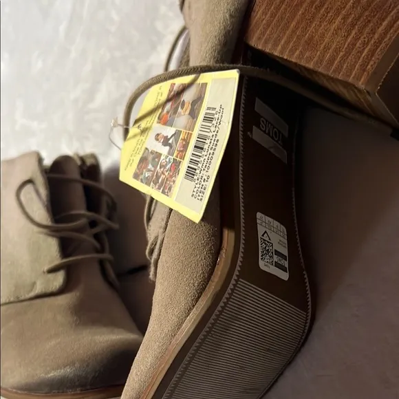 Toms women’s lunata lace up booties taupe