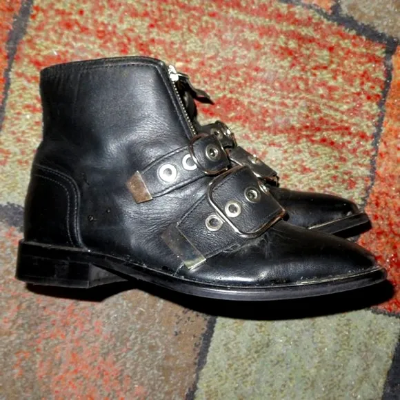 TOPSHOP Front Zip Buckle Combat Moto Ankle Leather Boots