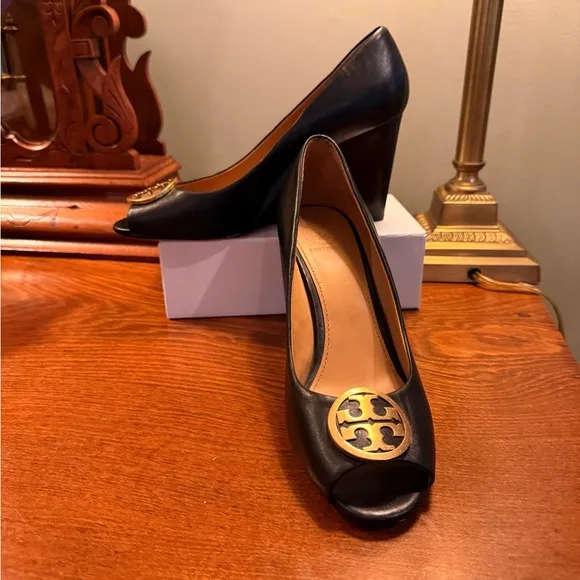 Tory Burch Benton Black Leather/Gold Logo Peep Toe Wedge Heels Size 8 $295