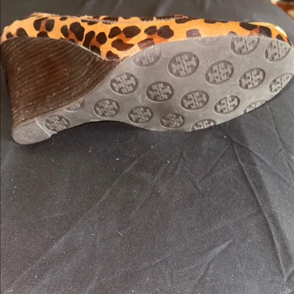 Tory Burch Brown and Black wedges Leopard Print