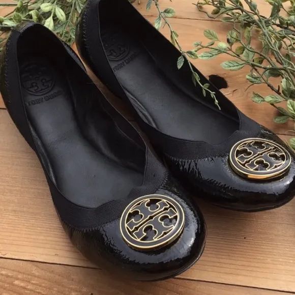 TORY BURCH Caroline Classic Patent Leather Black Round Toe Ballet Flats 5.5