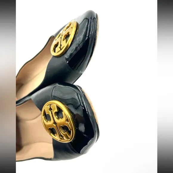 Tory Burch Chelsea Ballet Flats Napa Leather Black Gold Medallion cap toe 9.5M