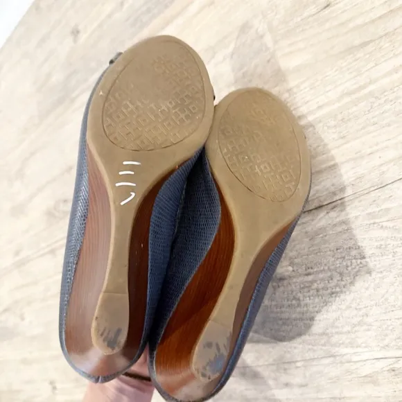 Tory Burch Lizard Print Leather Wedges - Size US 9