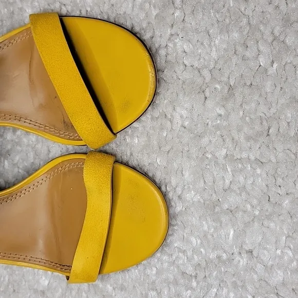 TORY BURCH mustard yellow leather and suede strappy wedges  size 6.5