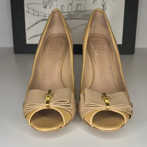Tory Burch Patent Leather Camel Trudy Peep-Toe Wedges Women’s Size 7.5 M