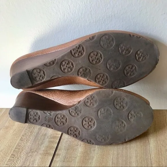 TORY BURCH Peep Toe Wedge Pump Sally 2 Leather Heels Tan Gold Shoes