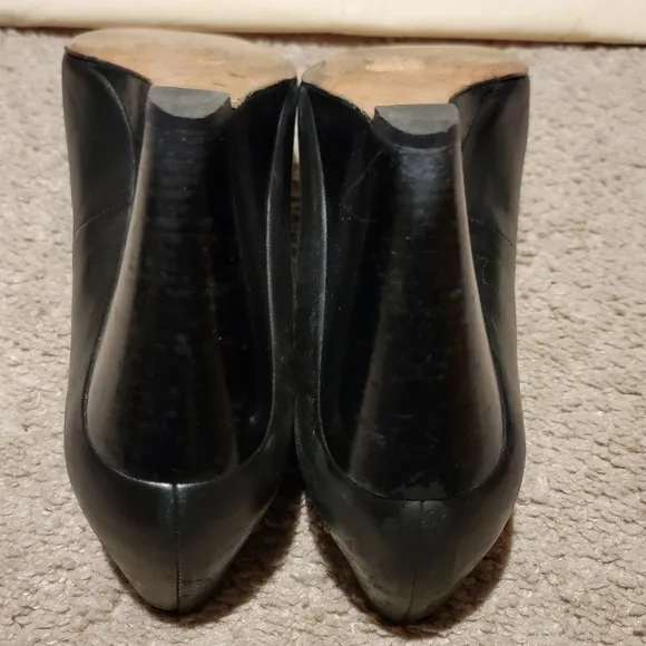 Tory Burch Raleigh Black Leather Wedges Heels Size 8