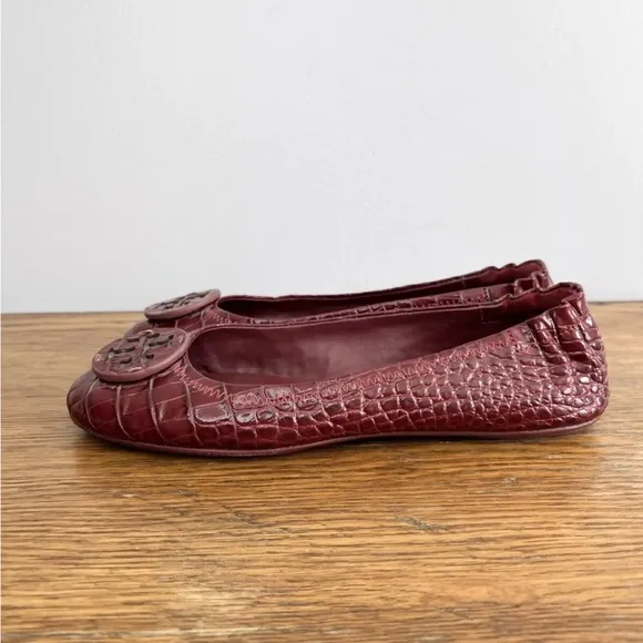 Tory Burch Size 8 • Minnie Dark Red Snake Minnie Flats Shoes Classic Logo.