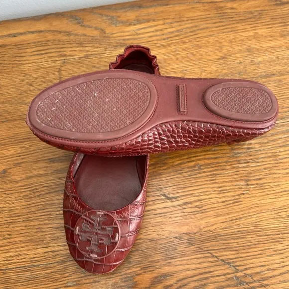 Tory Burch Size 8 • Minnie Dark Red Snake Minnie Flats Shoes Classic Logo.