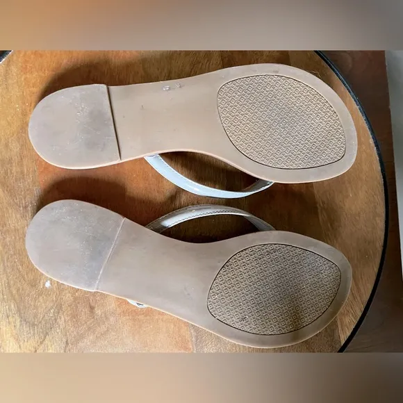 TORY BURCH Terra Thong Flip-Flop Sandals in Nude Beige Taupe | 6