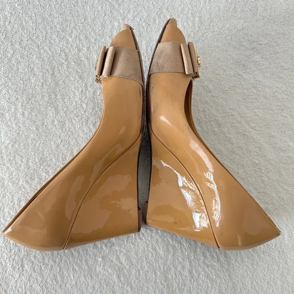 Tory Burch Trudy‎ Patent Bow Wedges 9.5 shoes peep toe heels