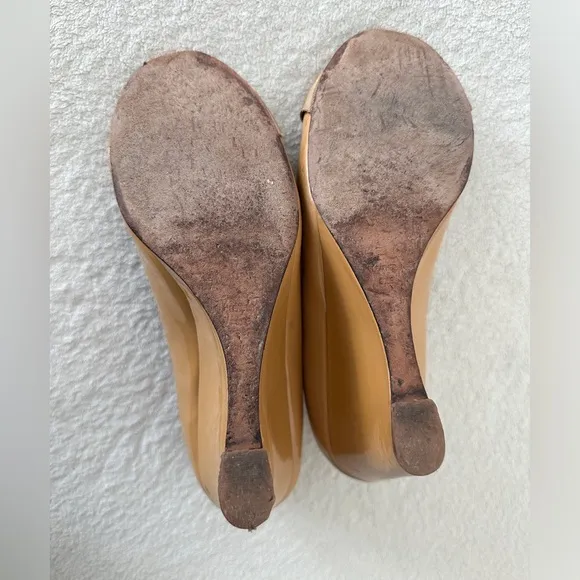 Tory Burch Trudy‎ Patent Bow Wedges 9.5 shoes peep toe heels