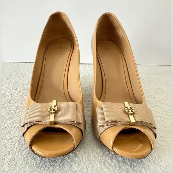 Tory Burch Trudy‎ Patent Bow Wedges 9.5 shoes peep toe heels