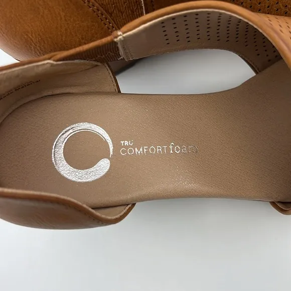 Tru Comfort Foam Brown Wedges Peep Toe Heel Shoes Faux Leather Size 6
