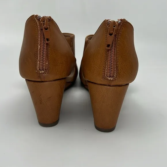 Tru Comfort Foam Brown Wedges Peep Toe Heel Shoes Faux Leather Size 6