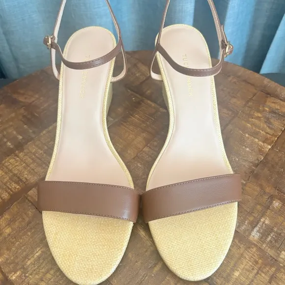 Tuckernuck Brown Leather Delphine Wedges NEW size 8.5