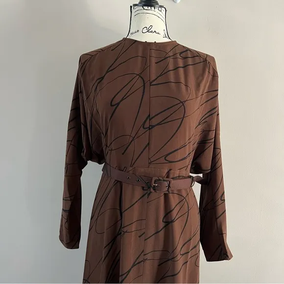 Tuckernuck Twombly bex belted midi dress Ladies size medium Brown swirl