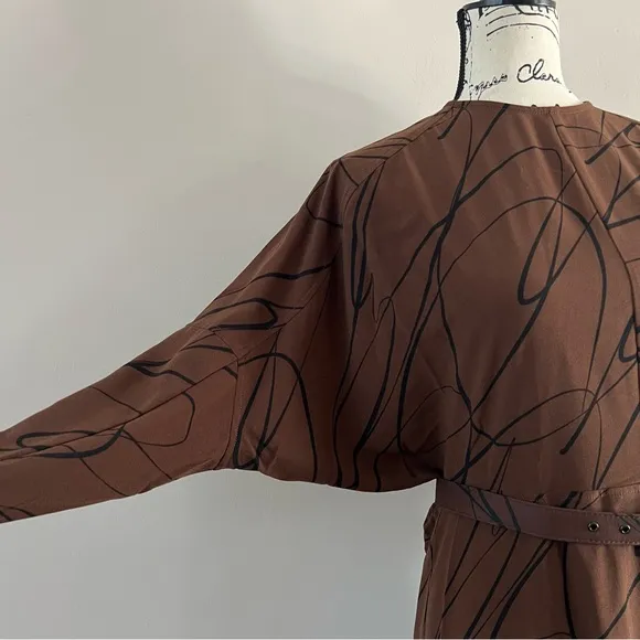Tuckernuck Twombly bex belted midi dress Ladies size medium Brown swirl