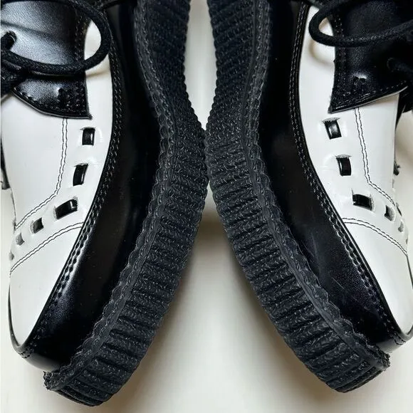 T.U.K Men’s Unisex Black|White Look Sharp Pointed Creeper Shoes Sz M6/W8