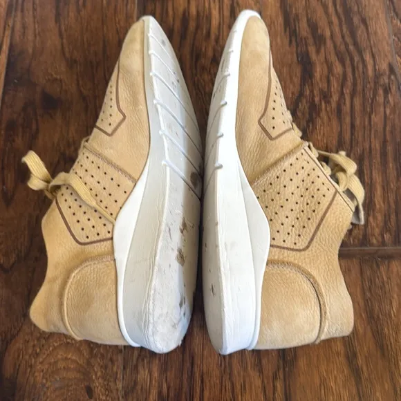 TWO pair! Gentle Souls by Kenneth Cole Raina Lite Jogger shoes, size women’s 9.5
