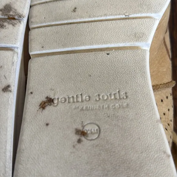 TWO pair! Gentle Souls by Kenneth Cole Raina Lite Jogger shoes, size women’s 9.5