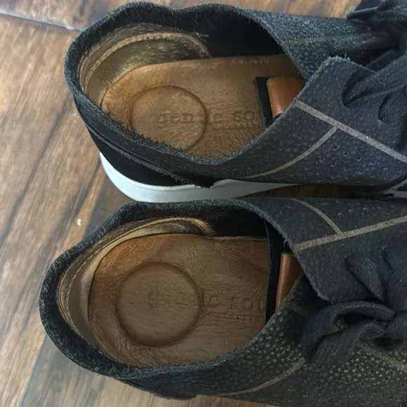 TWO pair! Gentle Souls by Kenneth Cole Raina Lite Jogger shoes, size women’s 9.5