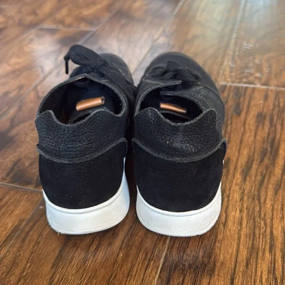 TWO pair! Gentle Souls by Kenneth Cole Raina Lite Jogger shoes, size women’s 9.5