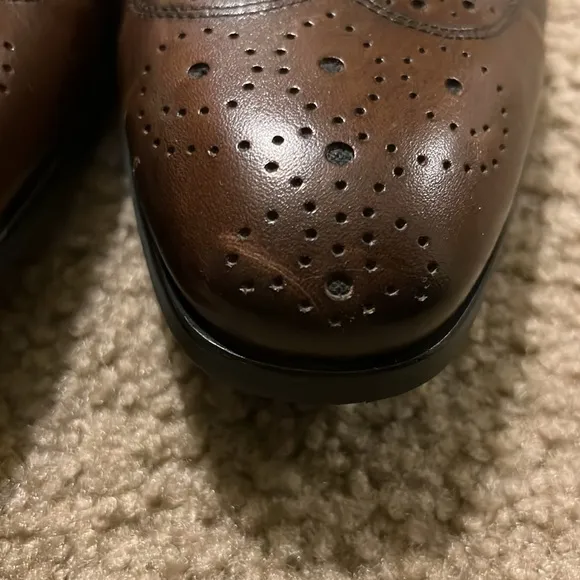 Two-tone Brown Wingtip Dress Shoes