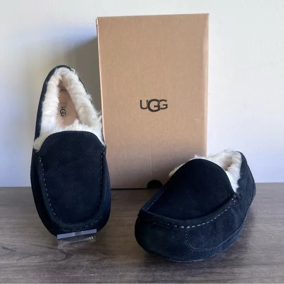 Ugg Ascot Black Slipper Kids Size 5 #B1146
