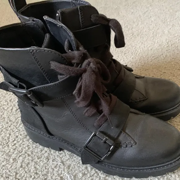 UGG Ashton Lace Up Combat Boots NWOB