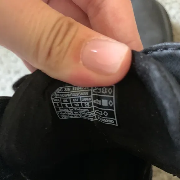 UGG Ashton Lace Up Combat Boots NWOB