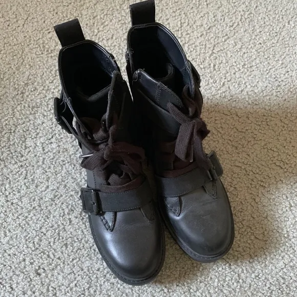 UGG Ashton Lace Up Combat Boots NWOB